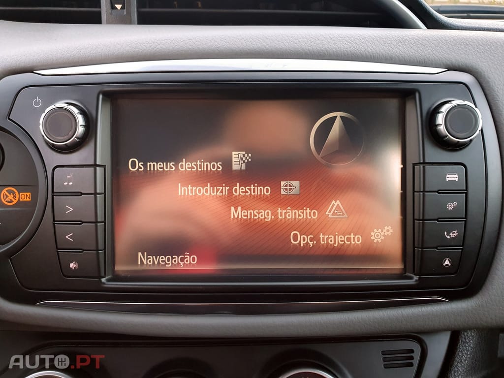 Toyota Yaris 1.0 VVT-i Comfort+Pack Style+Pack Techno+Navi