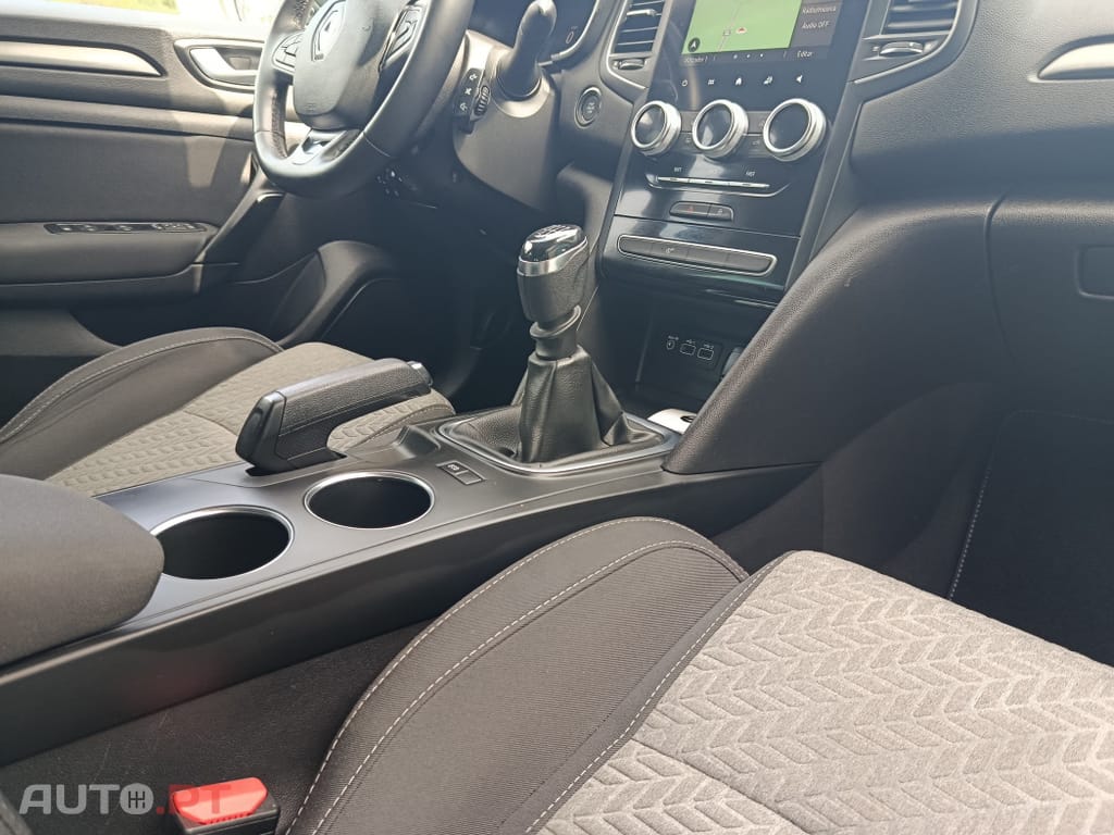 Renault Mégane 1.5 Blue dCi Limited C/PM+Pneu
