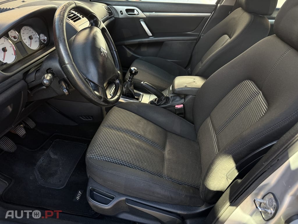 Peugeot 407 SW 2.0 HDi Navteq