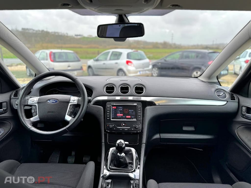 Ford S-Max 2.0 TDCi Titanium- 7 lugares- Garantia Incluída