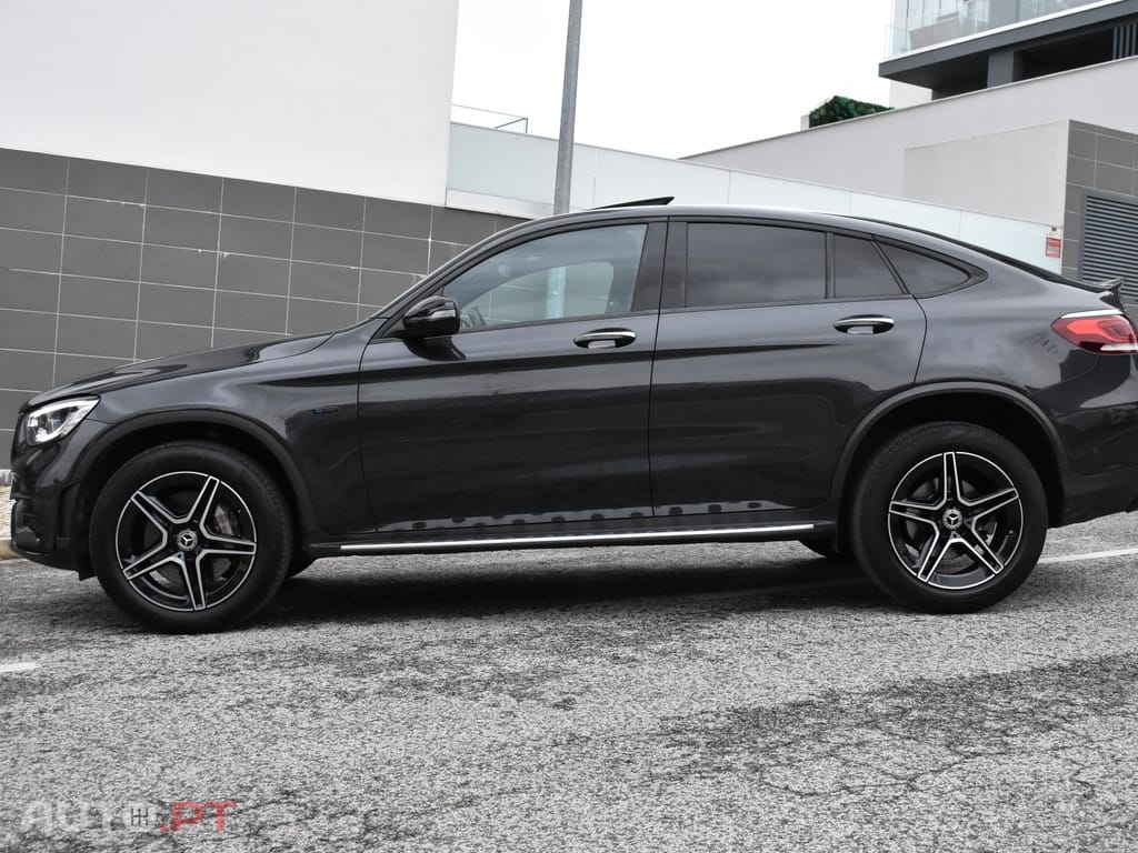 Mercedes-Benz GLC 300 e Coupe 4Matic 9G-TRONIC AMG Line
