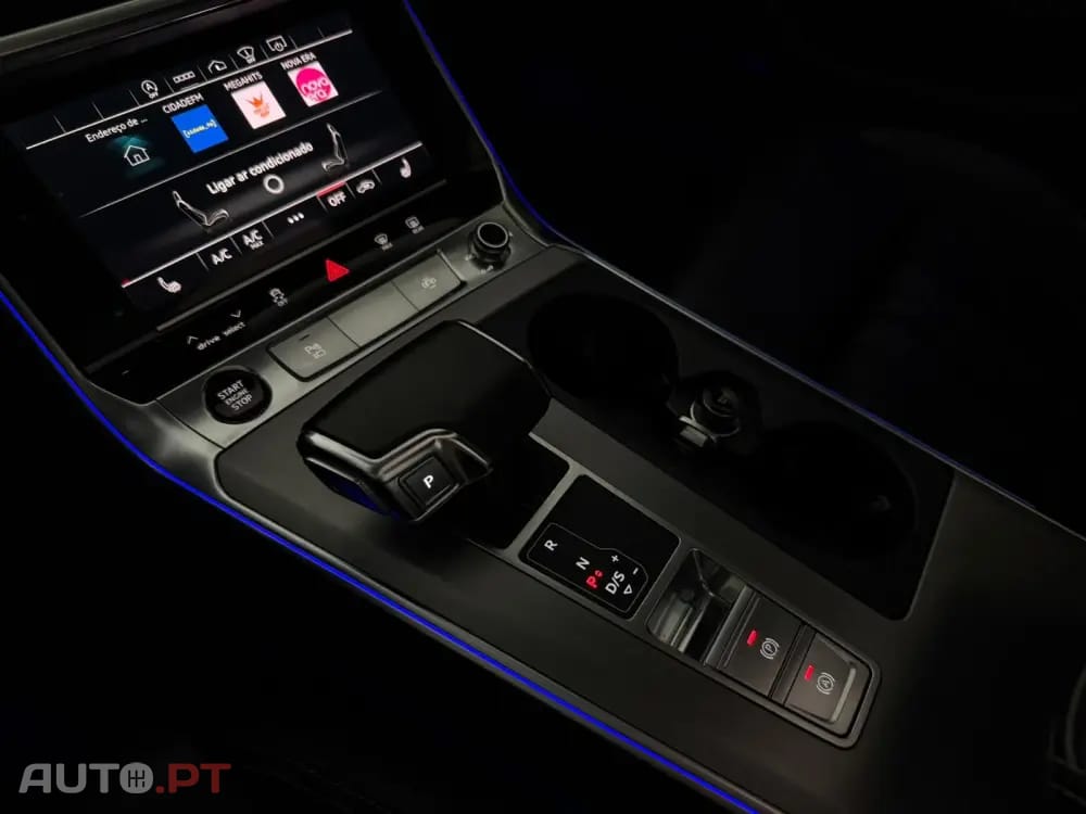 Audi A6 Avant Sport 40 TDI quattro S line HUD Matrix Black Edition — fotografia 31