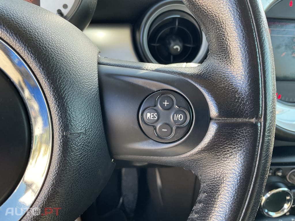MINI Cooper Cooper D