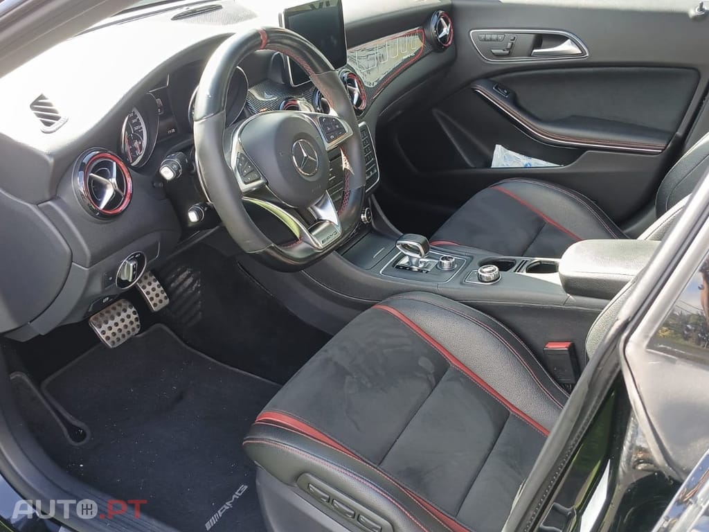 Mercedes-Benz CLA 45 AMG Performance