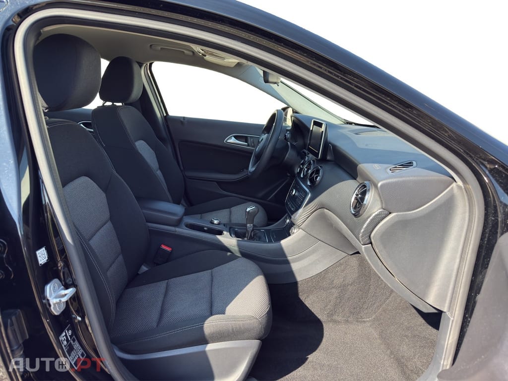 Mercedes-Benz GLA 180 d