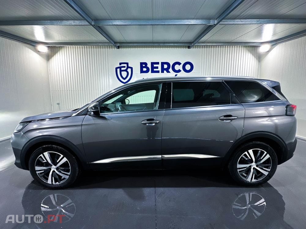 Peugeot 5008 Hybrid 136 E-DCS6