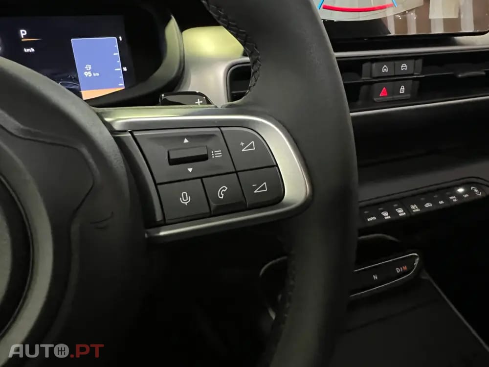 Jeep Avenger 1.2 e-Hybrid Summit DCT