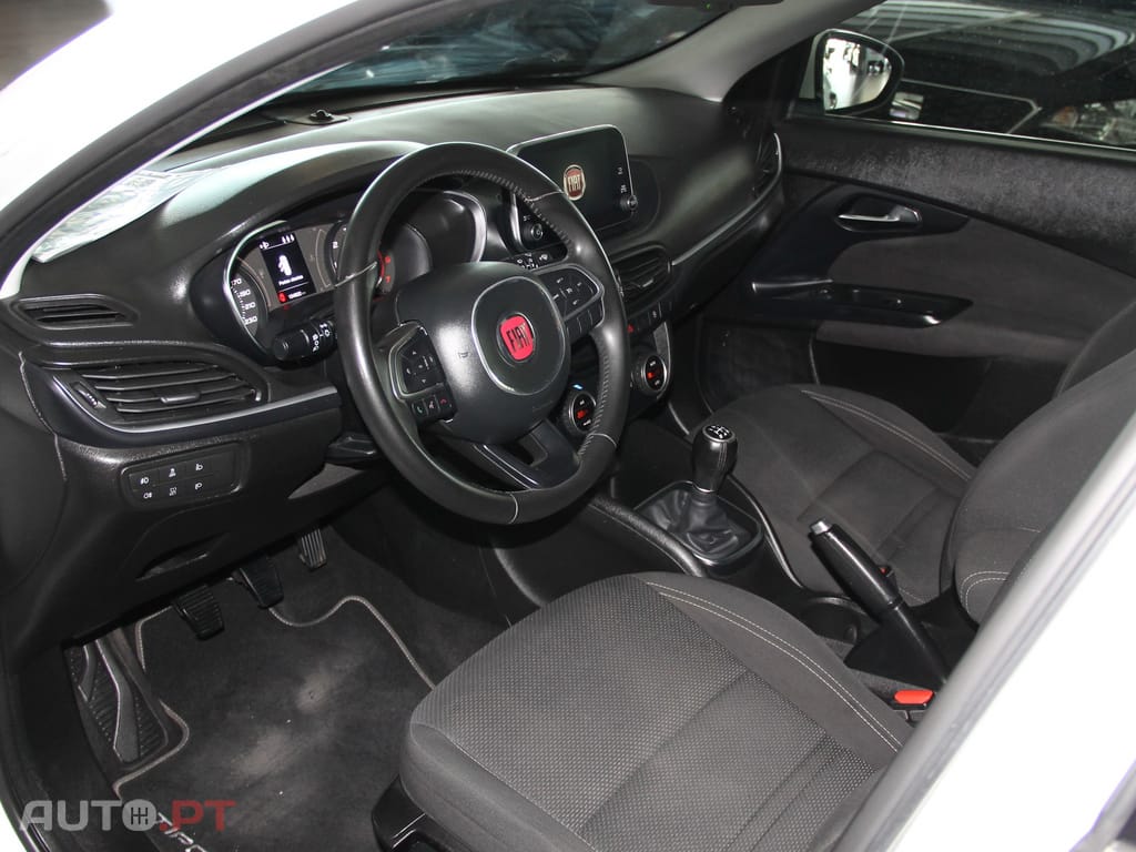 Fiat Tipo 1.3 M-Jet Easy