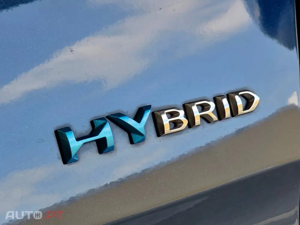 Peugeot 3008 1.6 Hybrid Allure e-EAT8