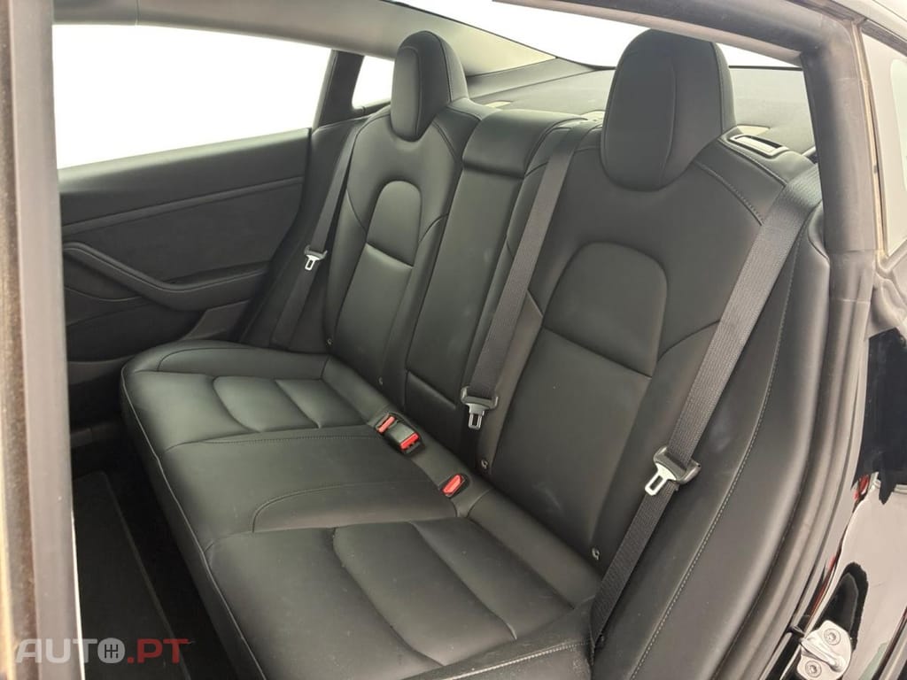 Tesla Model 3 Standard Range Plus RWD