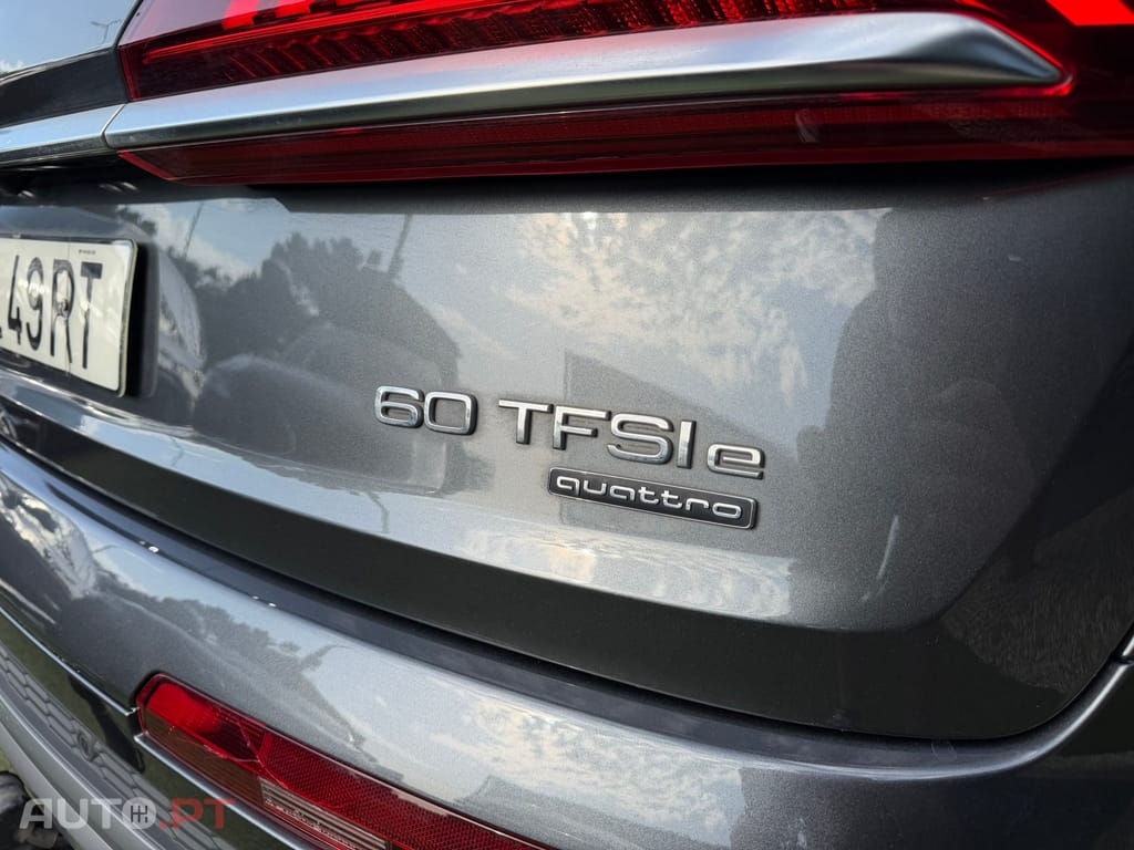 Audi Q7 60 TFSIe quattro S line Tiptronic