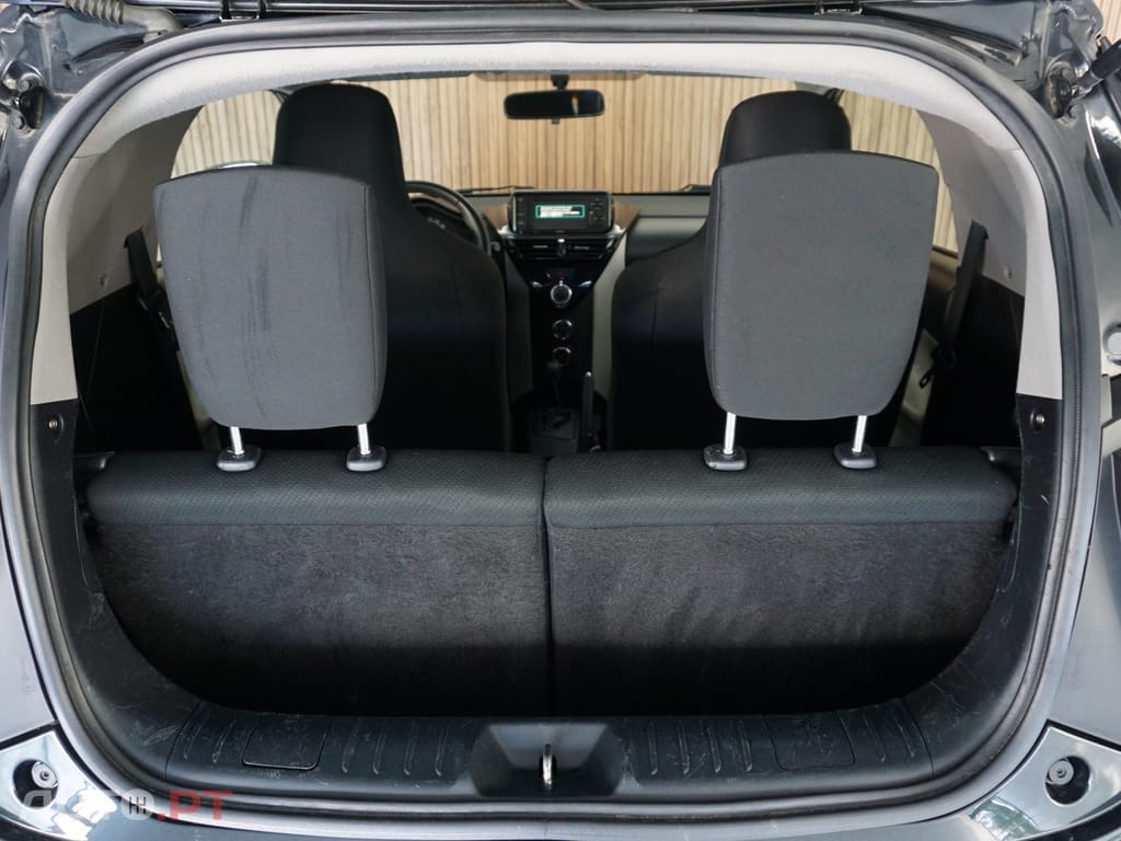 Toyota iQ 1.0 VVT-i 2 MultiDrive NAVI+Bluetooth