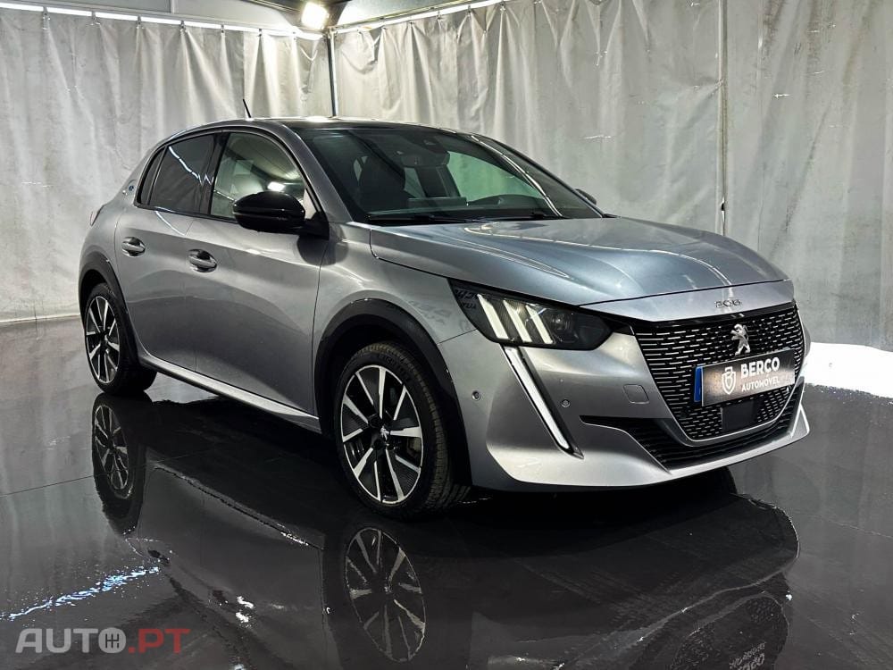 Peugeot E-208 50 kWh GT Pack