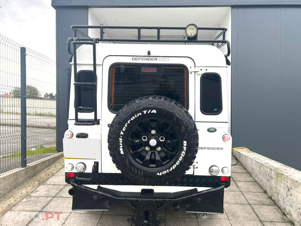 Land Rover Defender 110 2.5 Td5 122 cv 9 Lugares -Peça Rara