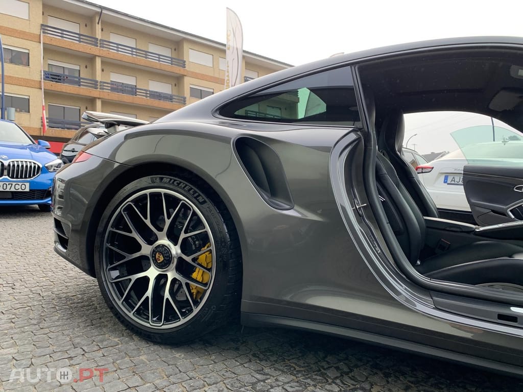 Porsche 911 Turbo S PDK