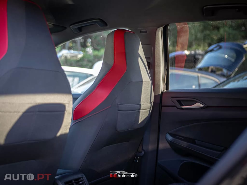 Volkswagen Golf 2.0 TSI GTI DSG Performance