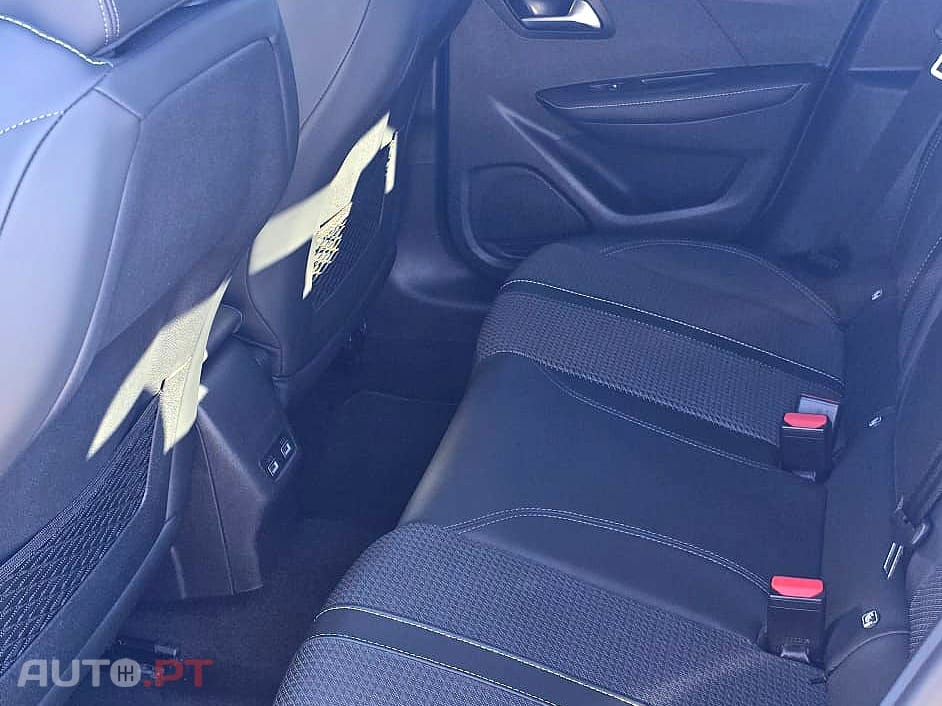 Peugeot 208 1.2 Puretech GT EAT8