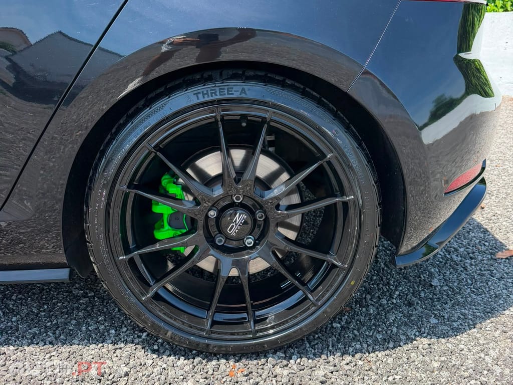 Volkswagen Golf 2.0 TSI R DSG