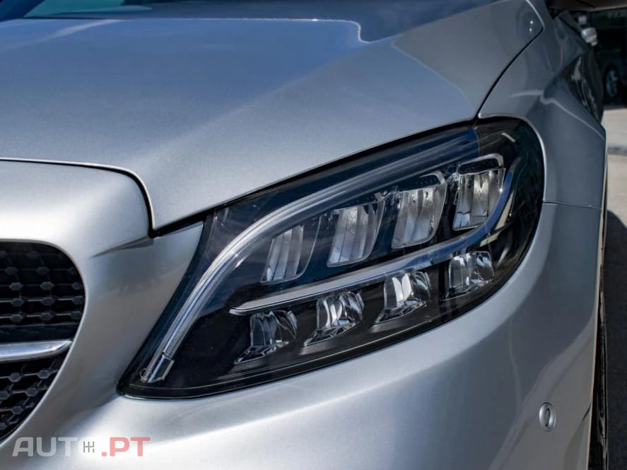 Mercedes-Benz C 300 de AMG Line Night Edition Station