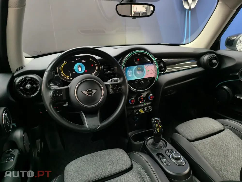 MINI Cooper Cooper SE