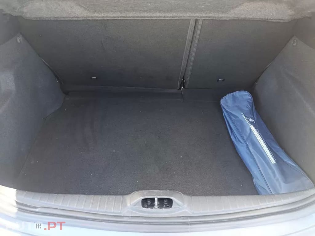 Peugeot 208 1.5 BlueHDi Signature
