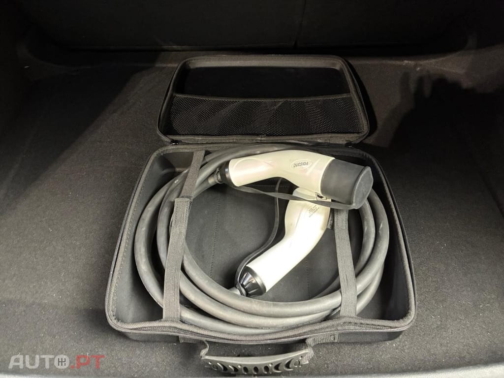 MG MG4 EV Standard 2WD