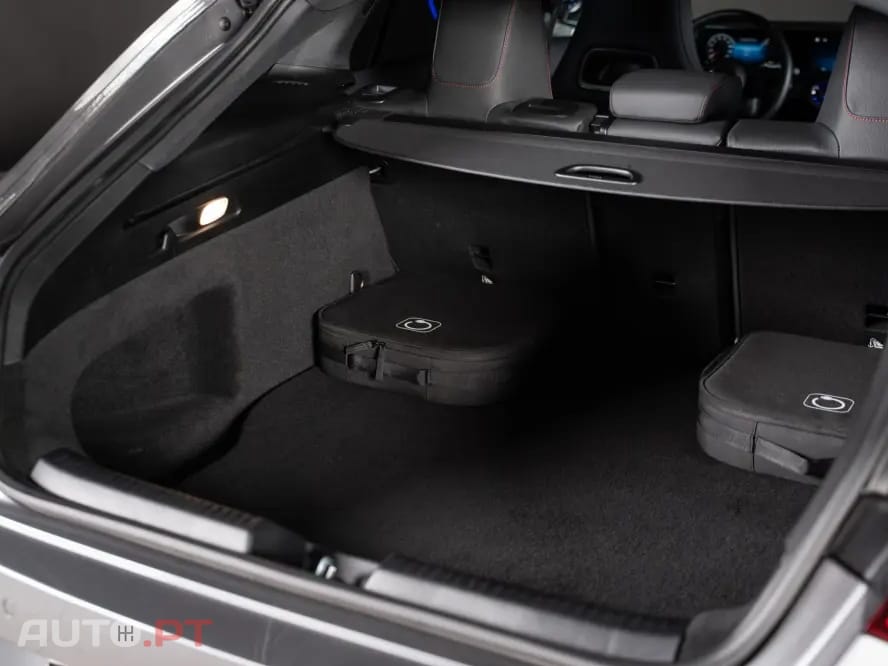 Mercedes-Benz CLA 250 e Shooting Brake AMG Line — fotografia 48