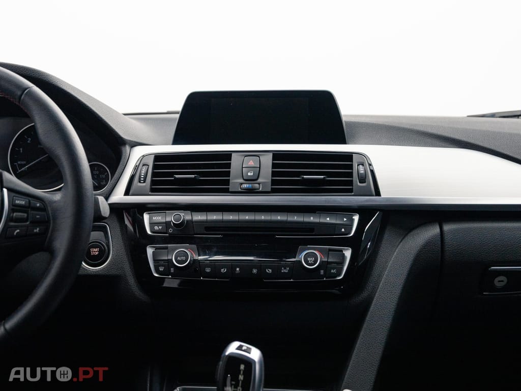 BMW 330 e iPerformance Line Sport