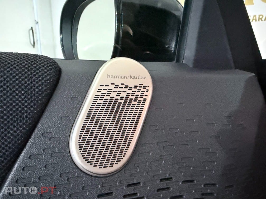 MINI Cooper Cooper E Favoured L