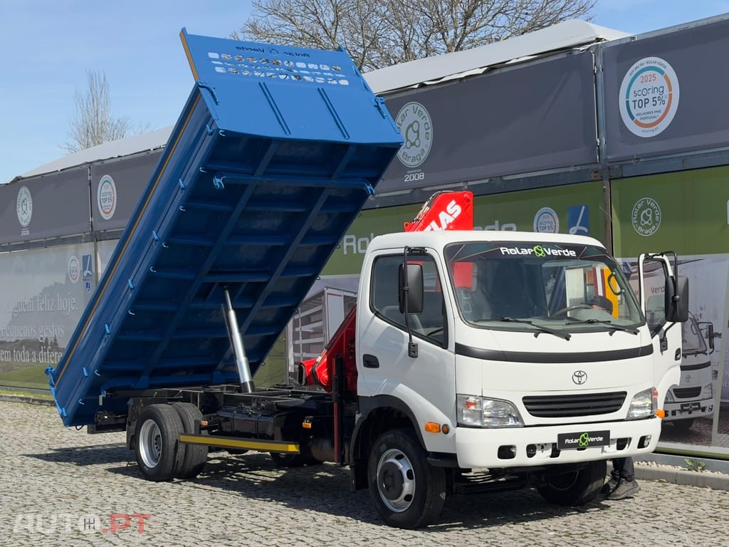 Toyota Dyna 7.5 T  GRUA + BASCULA