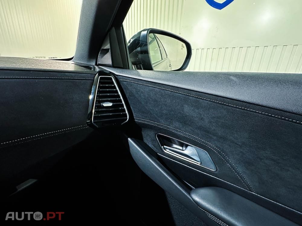 DS DS7 Crossback E-Tense Performance Line EAT8