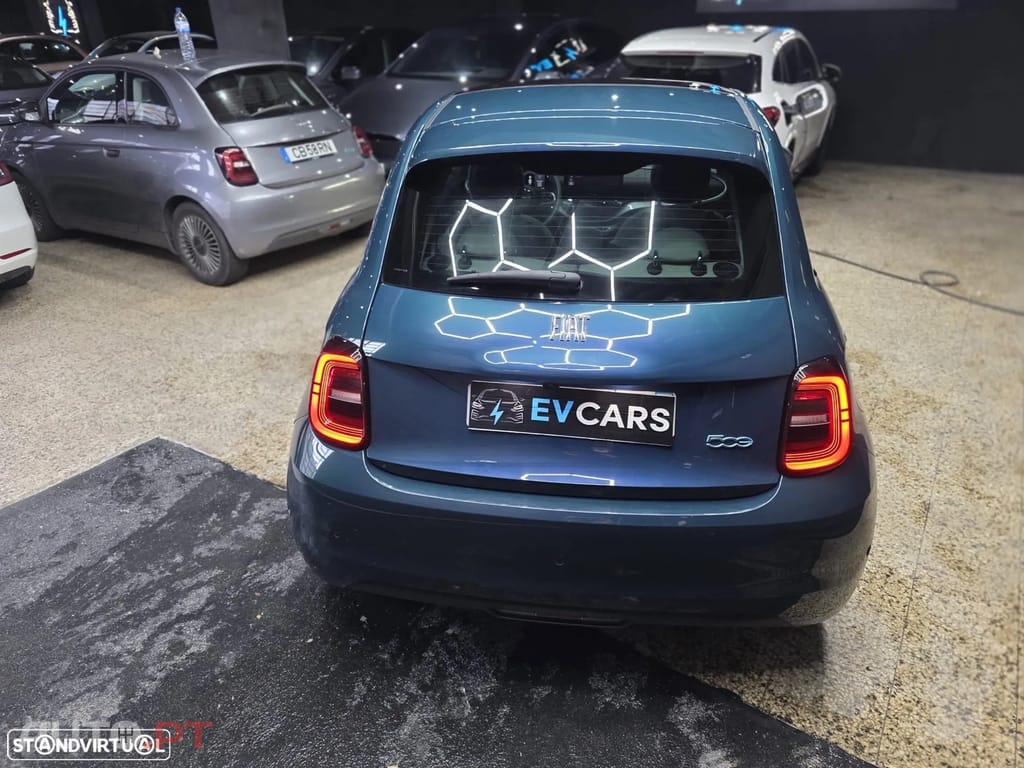 Fiat 500e La Prima