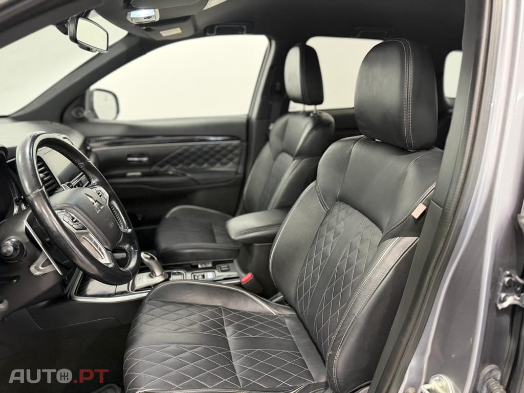 Mitsubishi Outlander 2.4 Intense