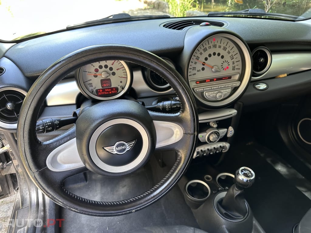 MINI Cooper Cooper D