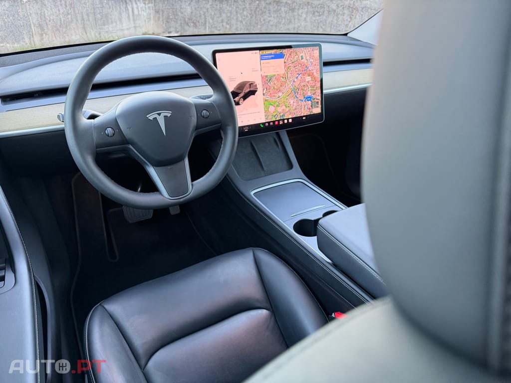 Tesla Model Y RWD