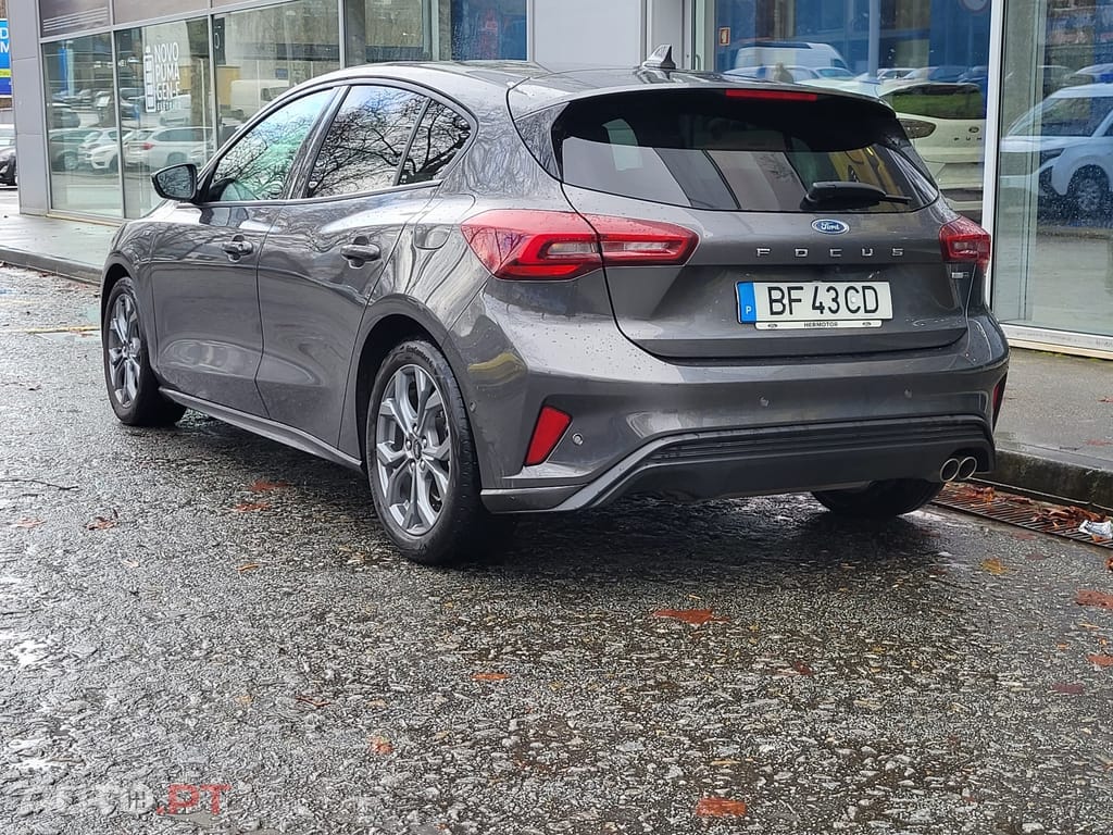 Ford Focus 1.0 EcoBoost MHEV ST-Line X