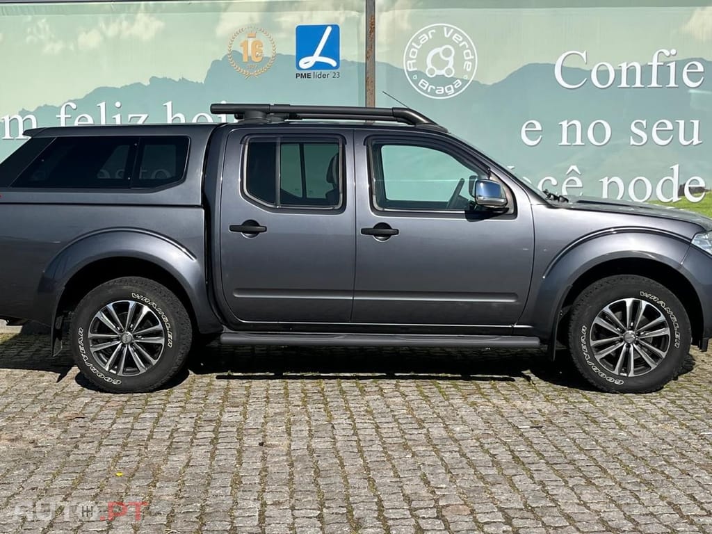 Nissan Navara 3.0 dCi V6 CD LE AT 4WD