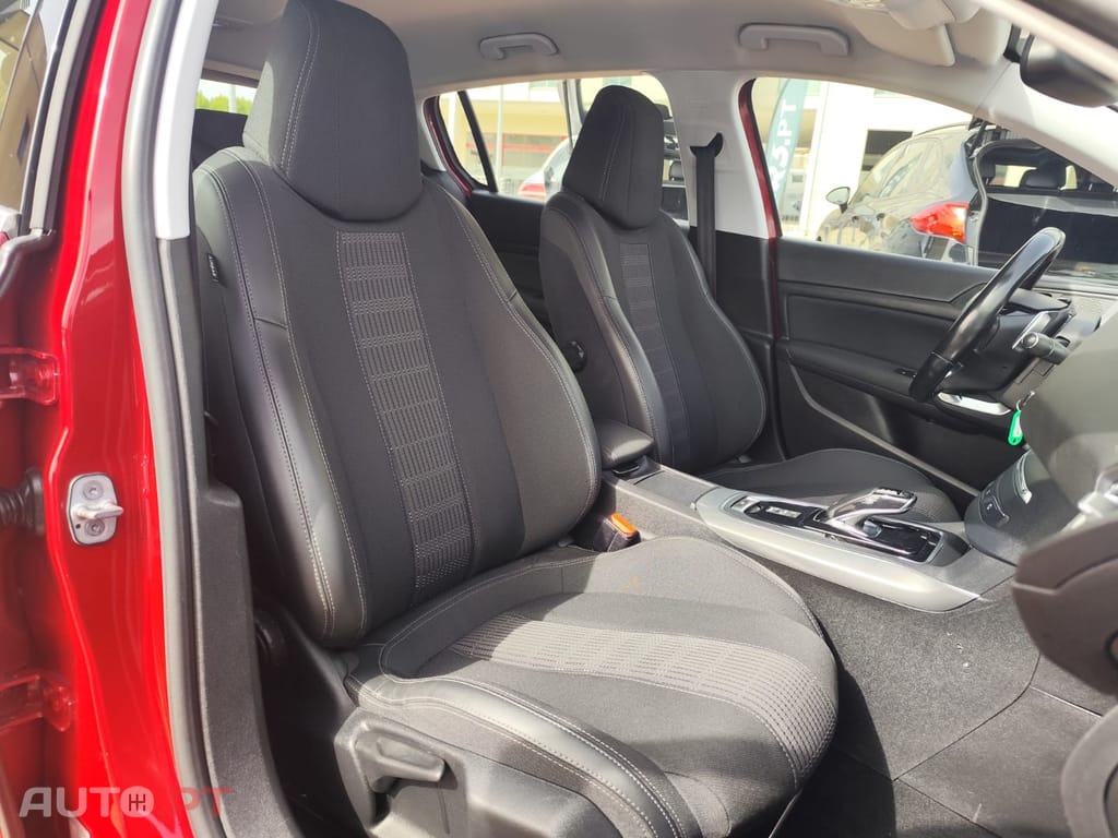 Peugeot 308 1.5 BlueHDi Allure EAT8
