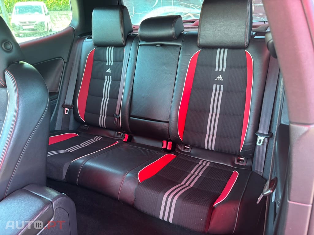 Volkswagen Golf 2.0 TSi GTi