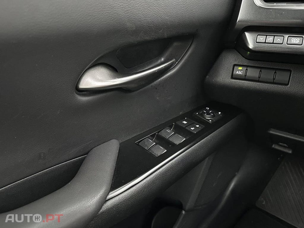 Lexus UX Luxury