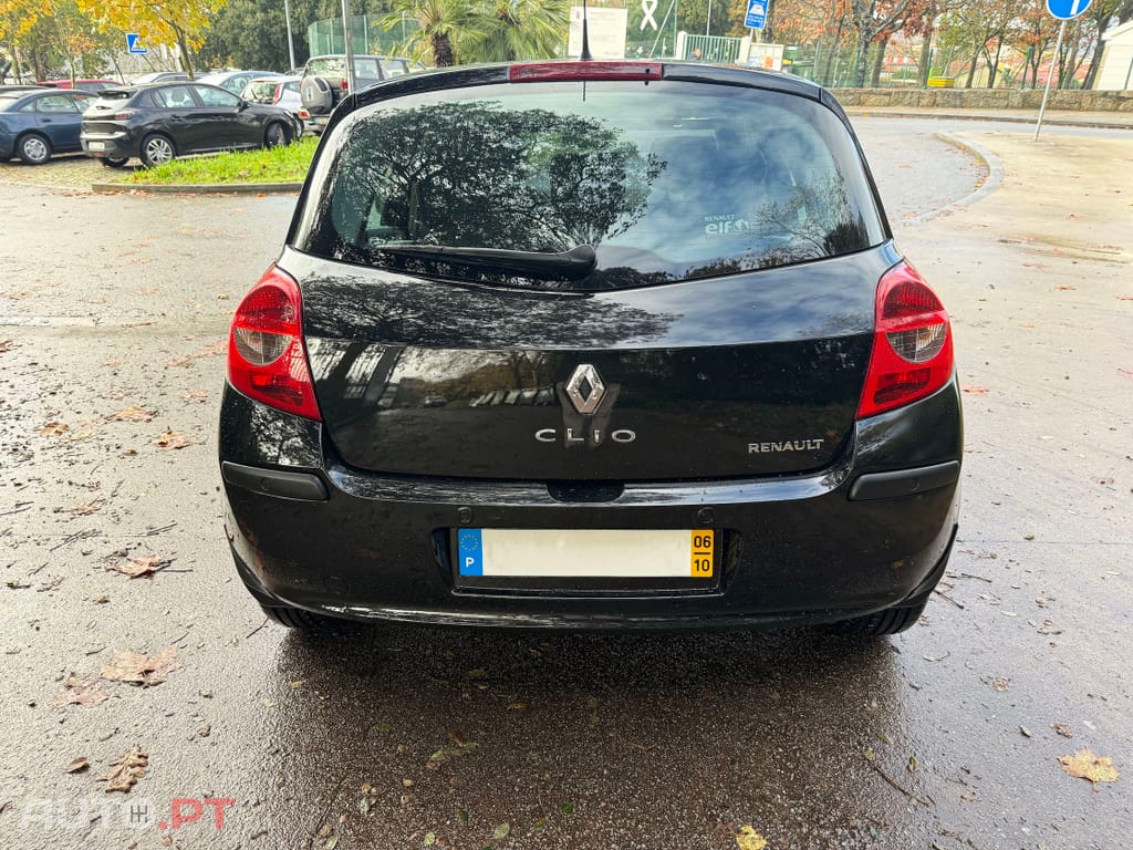 Renault Clio 1.6 INITIALE Automático 80mikm