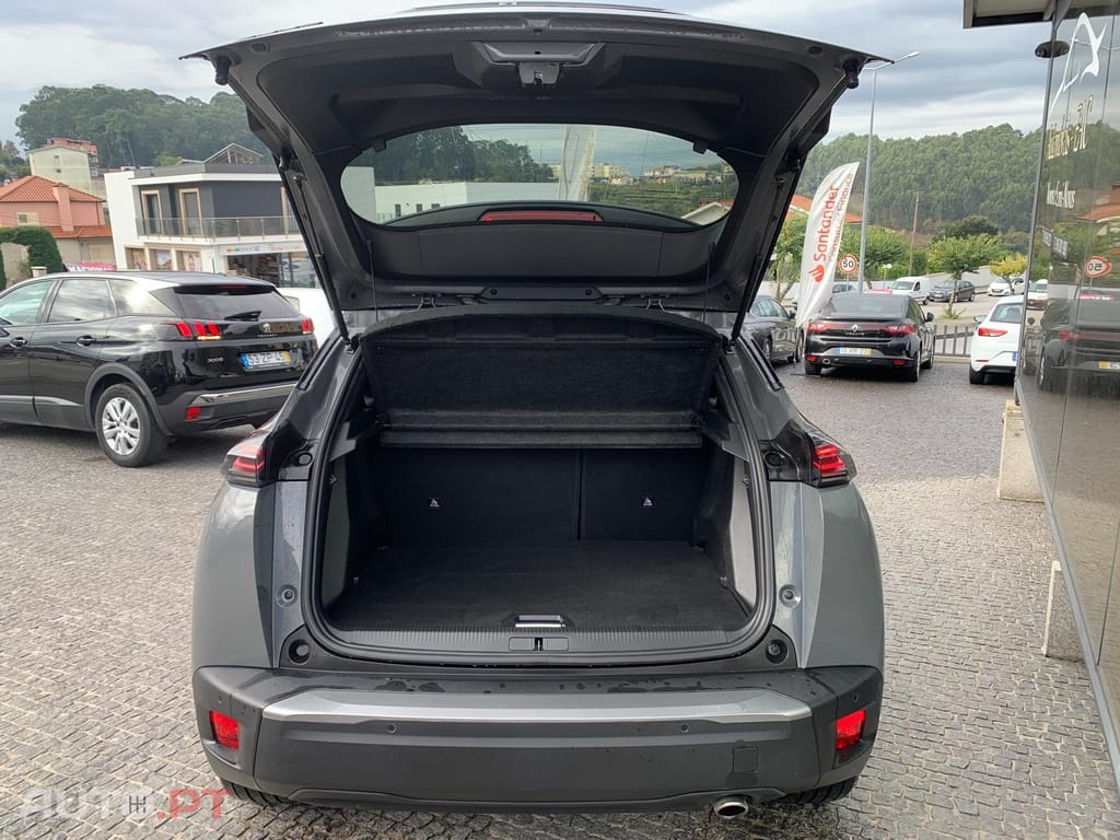 Peugeot 2008 1.5 BlueHDi Allure EAT8