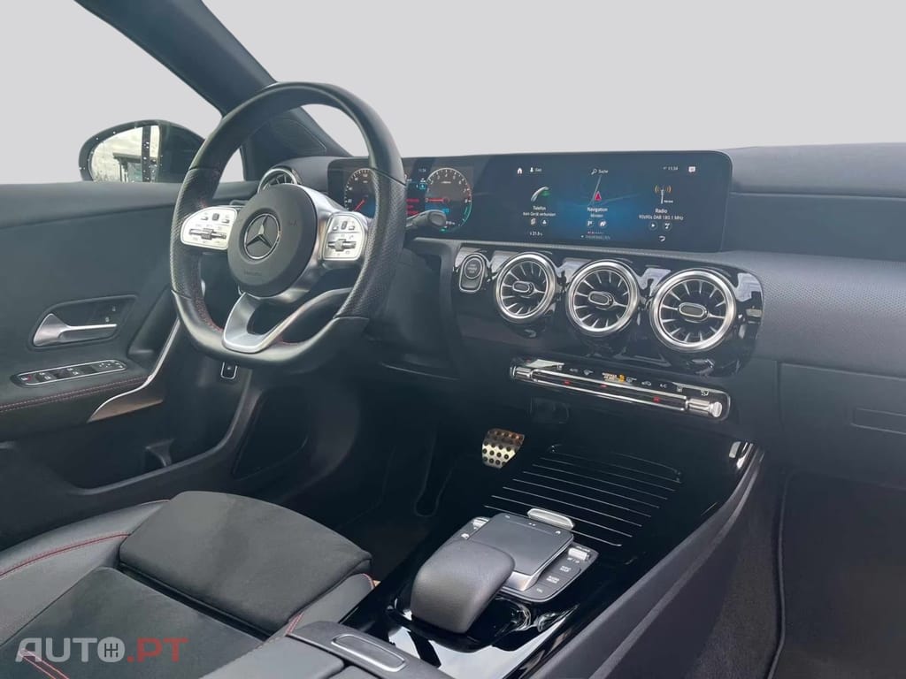 Mercedes-Benz A 250 e AMG