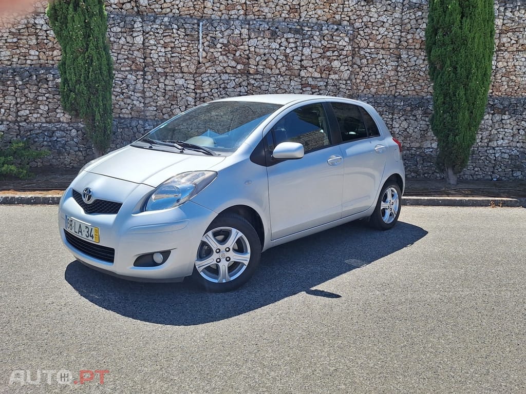 Toyota Yaris 1.0 VVT-i Sport