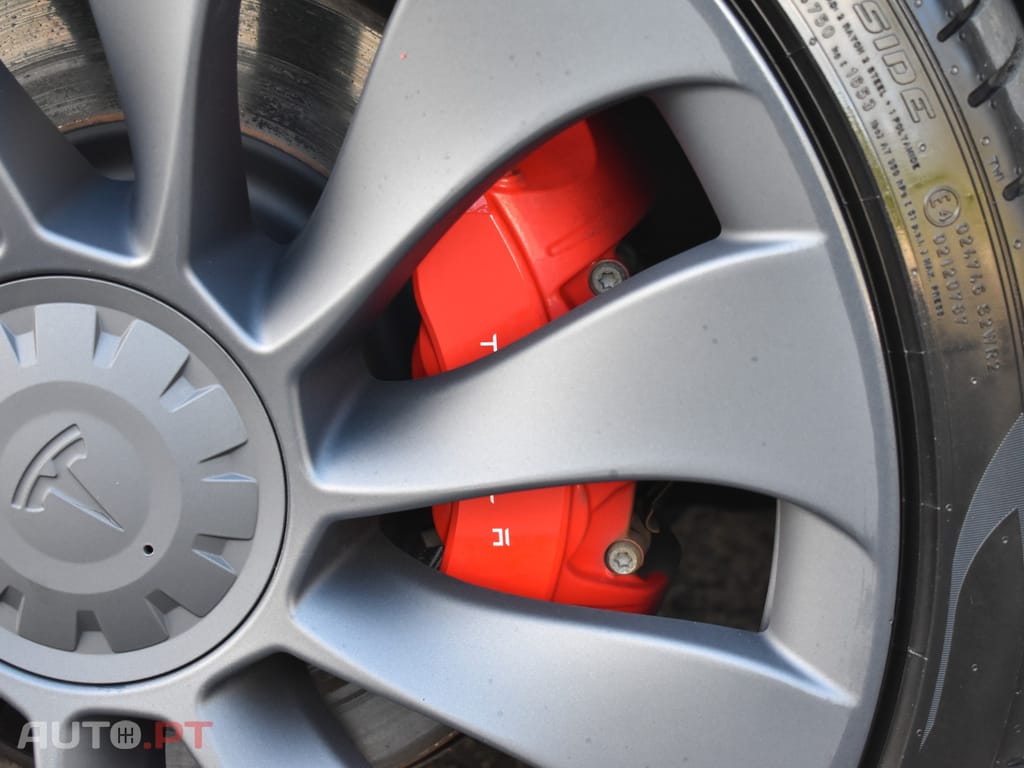 Tesla Model Y Performance Tração Integral