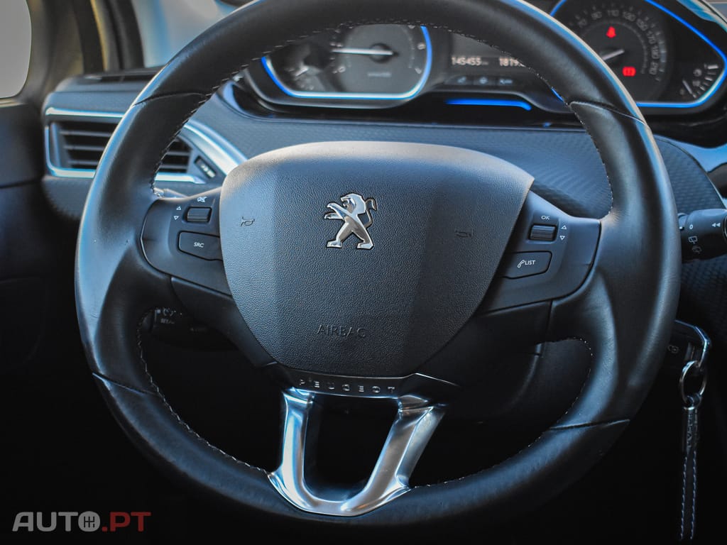 Peugeot 2008 1.2 VTi
