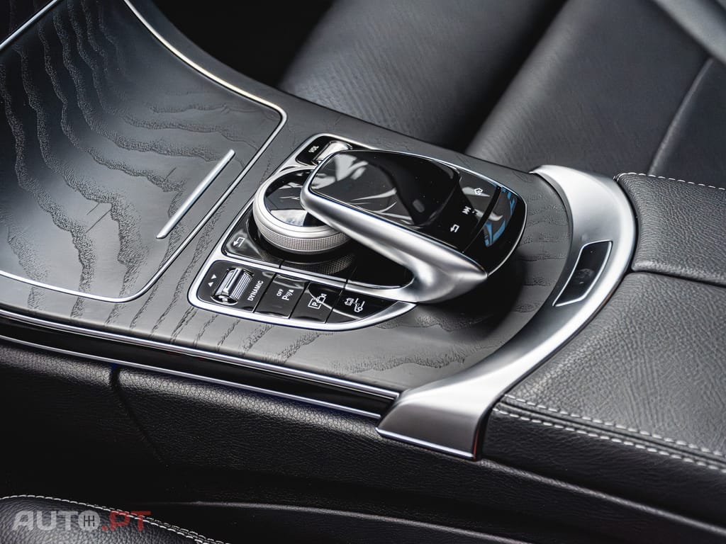 Mercedes-Benz C 300 de AMG Line