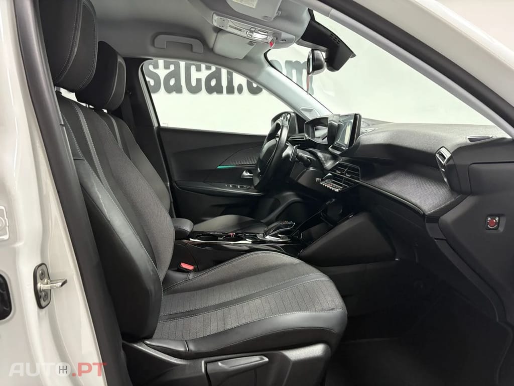 Peugeot 2008 PureTech 130 EAT8 Allure