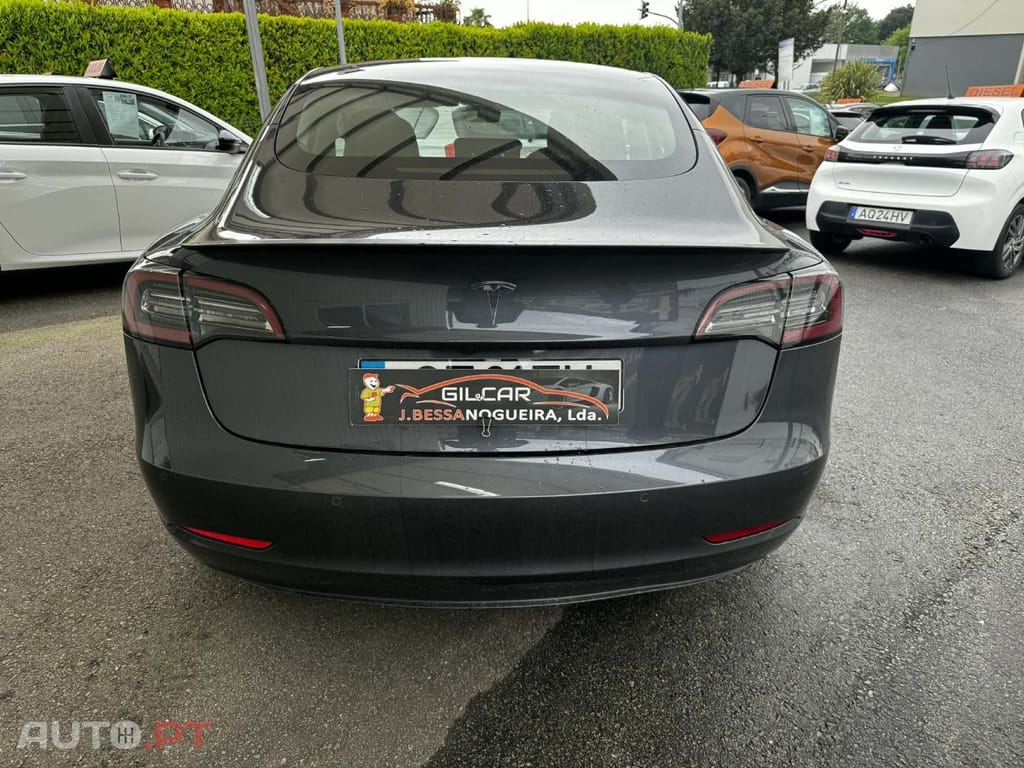 Tesla Model 3 Standard Range Plus RWD