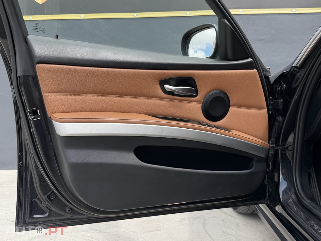 BMW 320 d EfficientDynamics Navigation